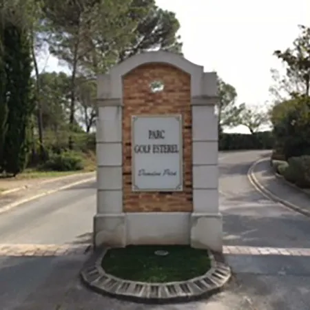 Daire Golf De Valescure St Raphael La Rouviere (Var)